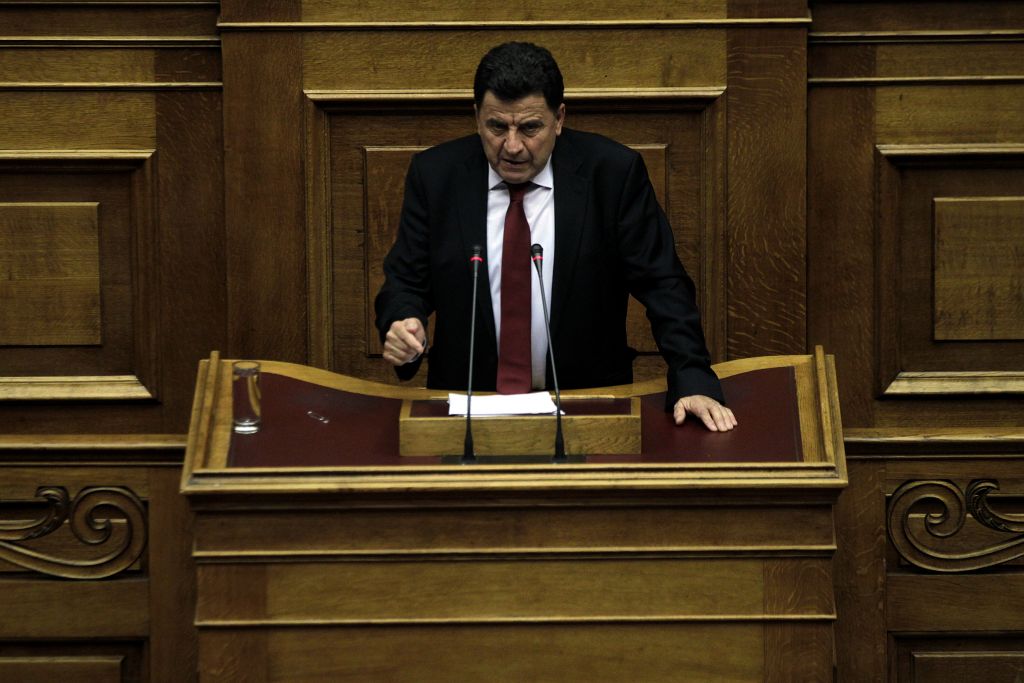 Π. Μουτσινάς: Δεν μπορώ να δώσω φιλί ζωής στην κυβέρνηση