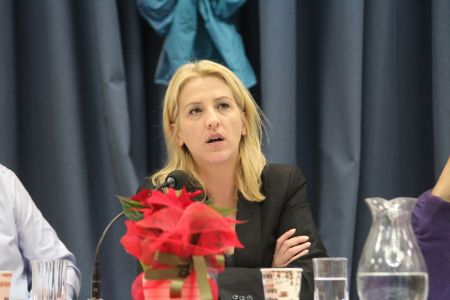 Δούρου για Κασιδιάρη: Δεν παραγράφονται τα ζητήματα ήθους