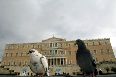 Critical first vote in Presidential election at 7pm