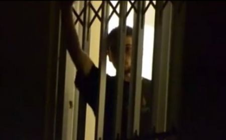 Δάκρυα χαράς μετά τη λήξη της απεργίας πείνας του Ν. Ρωμανού