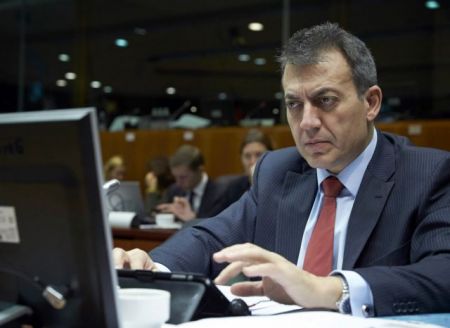 Βρούτσης : Ποτέ δεν ζητήθηκε να μειωθούν οι συντάξεις