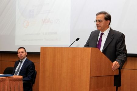 Χαρδούβελης: Αναμενόμενη η πίεση των αγορών προς την Ελλάδα