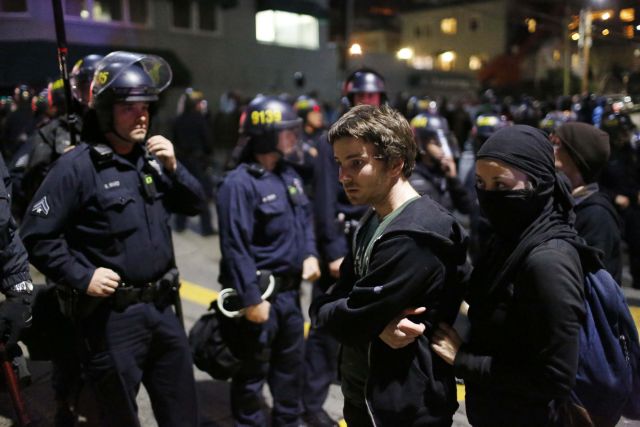 Η βία και ο ρατσισμός διχάζουν τη Νέα Υόρκη