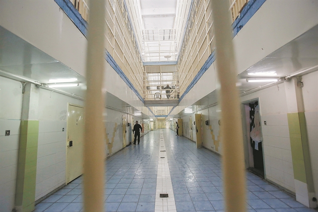 Φυλακή και μύθος