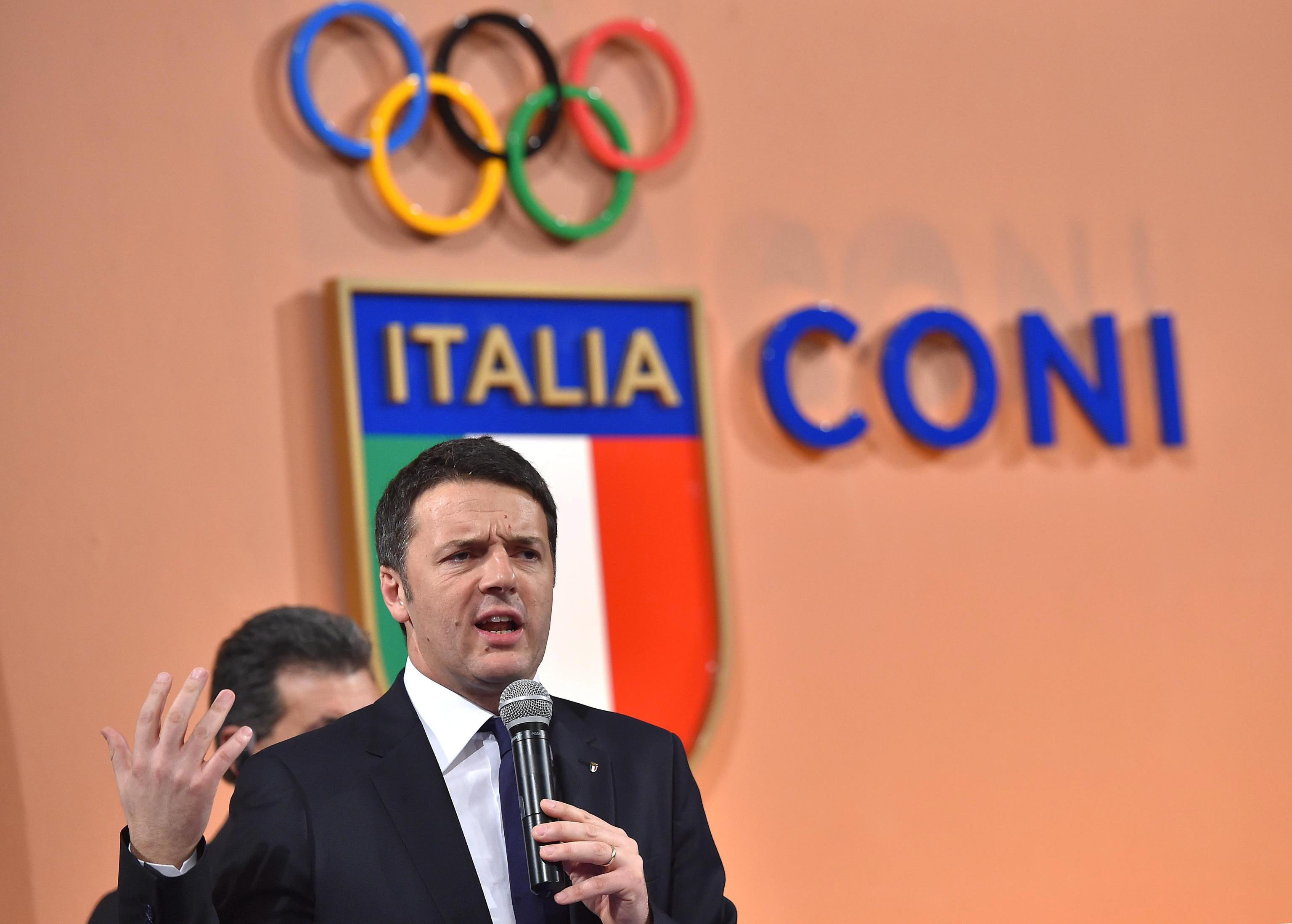 Ρέντσι: Να εξαιρεθούν οι επενδύσεις από το σύμφωνο σταθερότητας