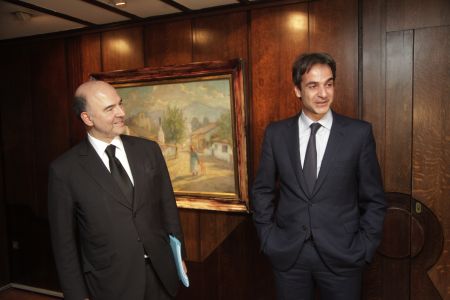 Μοσκοβισί: Καμία σύνδεση συνταξιοδοτικού και προσφυγικού