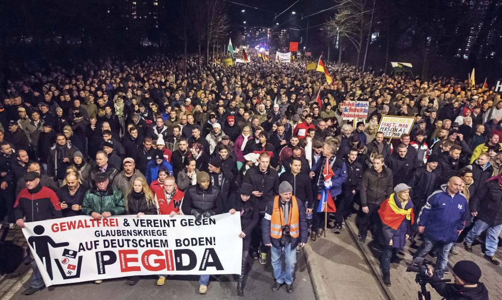 Deutsche Welle: Ενισχύεται το Pegida μετά το χτύπημα στο Παρίσι