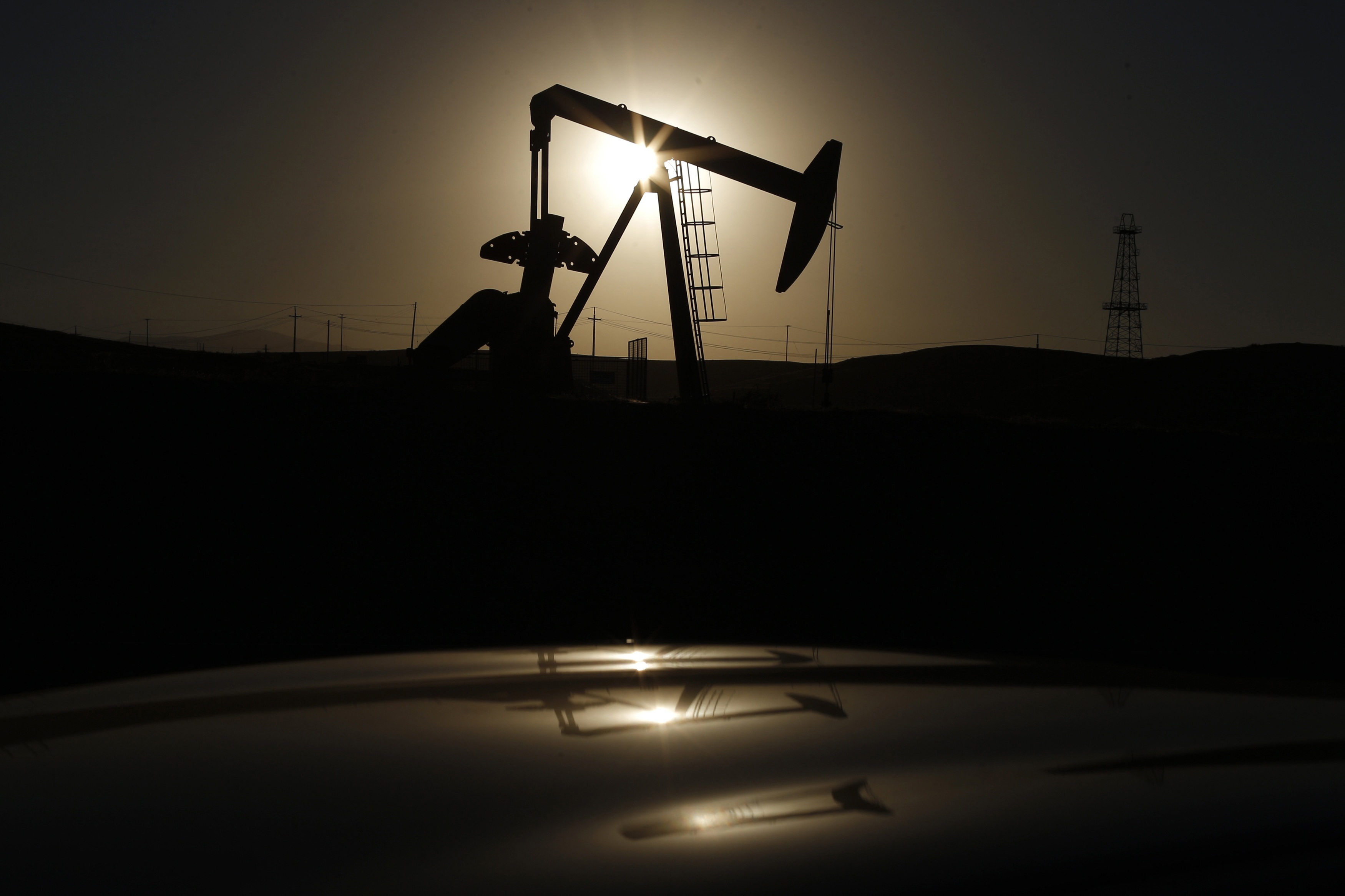 Ερευνα της Deloitte: Γιατί έπεσε η τιμή του πετρελαίου