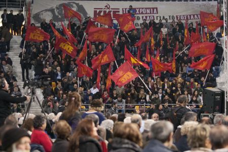 ΚΚΕ: Αποκαλύφθηκαν οι «βέλτιστες πρακτικές της ΕΕ» για τις ομαδικές απολύσεις