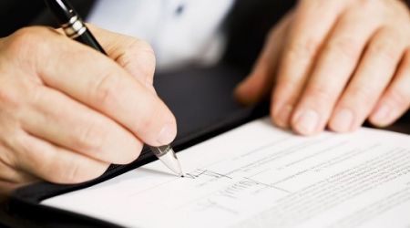 Ποιος είναι ο αρχηγός του κυκλώματος με τις πλαστές διαθήκες