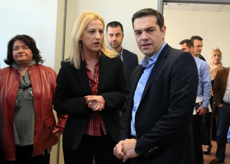 Τσίπρας: Θα περάσουμε δύσκολες στιγμές, αλλά θα τα καταφέρουμε
