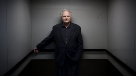 Ούλριχ Μπεκ: «Πρέπει να αλλάξει η αντίληψη που έχουμε για τον κόσμο»