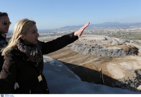 Ρένα Δούρου για διαχείριση απορριμμάτων: Η Φυλή θα κλείσει σταδιακά