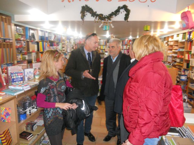 Δραματικά μειωμένη η κίνηση στα καταστήματα του Πειραιά