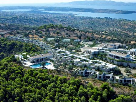 Στον υψηλό και ποιοτικό τουρισμό επενδύει η Dolphin