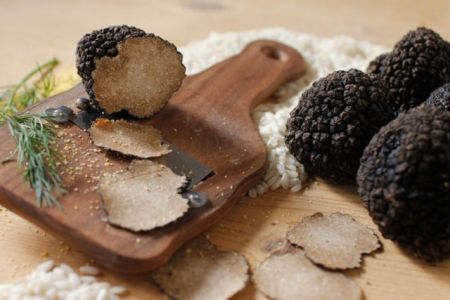 Μαύρη τρούφα όπως… κάνναβη