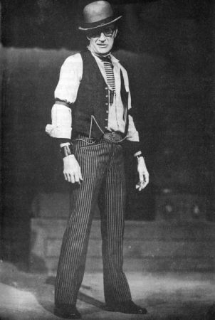 Ντίνος Ηλιόπουλος: Ο αέρινος και συνεσταλμένος υπηρέτης της τέχνης του