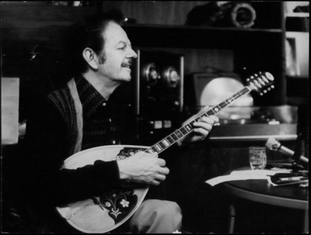 Τσιτσάνης, ο ξεχωριστός, ο αγαπημένος, ο αρχηγός