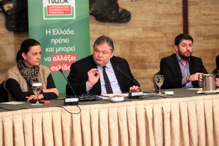 Βενιζέλος: «Κυβέρνηση εθνικής ενότητας με το ΠαΣοΚ τρίτο κόμμα»