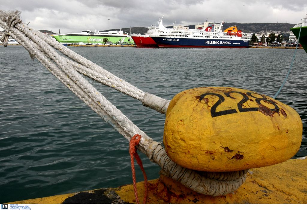 Εξομαλύνονται τα δρομολόγια των πλοίων από Πειραιά