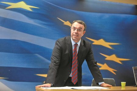 Υποσχέσεις στη Θεσσαλονίκη, δεσμεύσεις στο Ελσίνκι