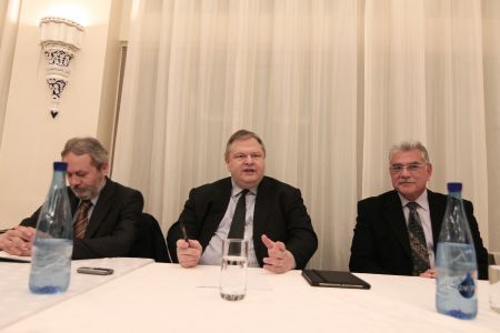 Βενιζέλος: «Το ΠΑΣΟΚ είναι ο εγγυητής της σταθερότητας»
