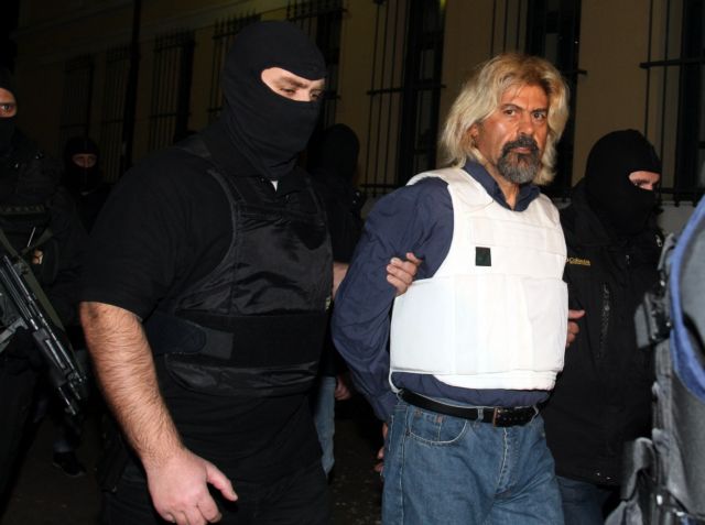 Στα συρτάρια τα ποσά των επικηρύξεων