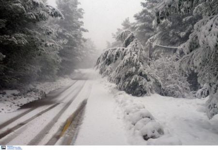 Με χιόνια και χαμηλές θερμοκρασίες τα Θεοφάνεια