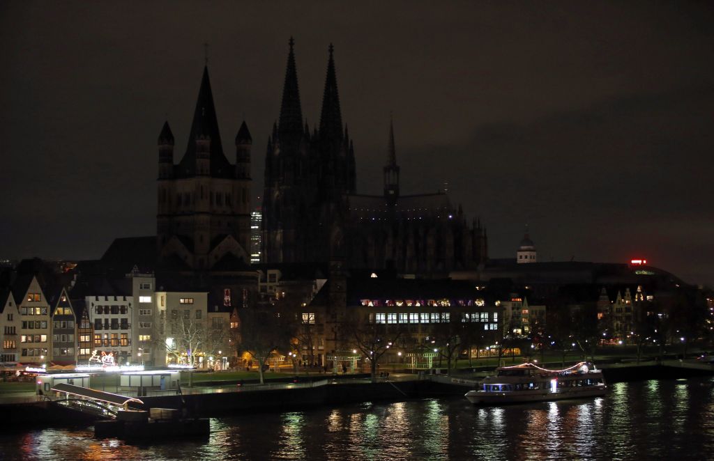 Χιλιάδες διαδηλώνουν υπέρ του Ερντογάν στην Κολωνία