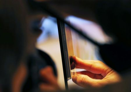 Ενδείξεις υποκλοπών στα γραφεία των κομμάτων