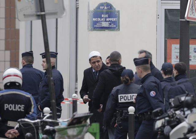 Σοκαρισμένη η διεθνής κοινότητα καταδικάζει την επίθεση στη Γαλλία