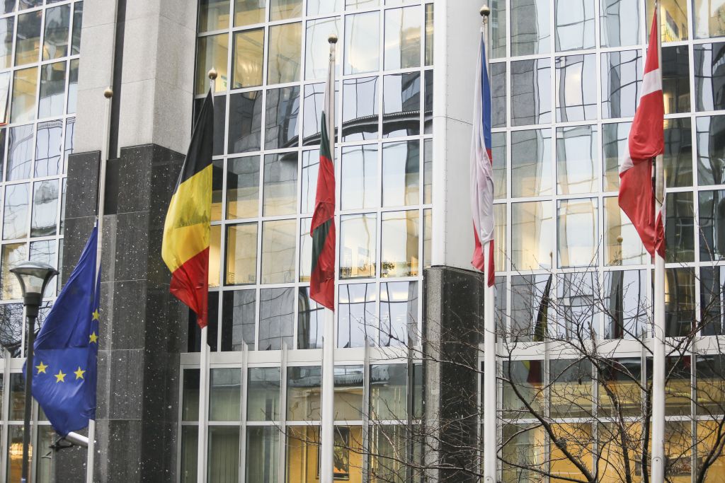 Σκληρή διαπραγμάτευση στο Brussels Group – Ηρεμία ζητά η Κομισιόν από τα δύο μέρη