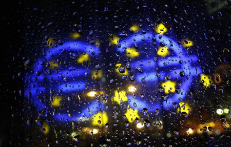 Bruegel: Επικίνδυνη η εμπλοκή εθνικών τραπεζών σε αγορά ομολόγων