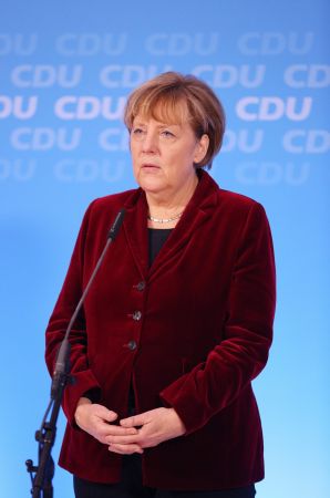 Η Μέρκελ θα κατέβει στην πορεία της Κυριακής για τα θύματα της τρομοκρατίας