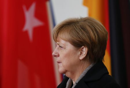 Σε διαδήλωση μουσουλμάνων για το Charlie Hebdo η Μέρκελ