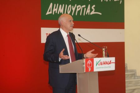 Γ. Παπανδρέου: «Δεν έπαιξα τη χώρα στα ζάρια»