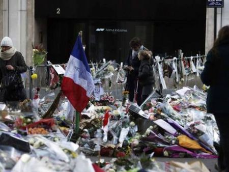 Μεγάλη ένταση κάτω από την επιφανειακή ενότητα των Γάλλων