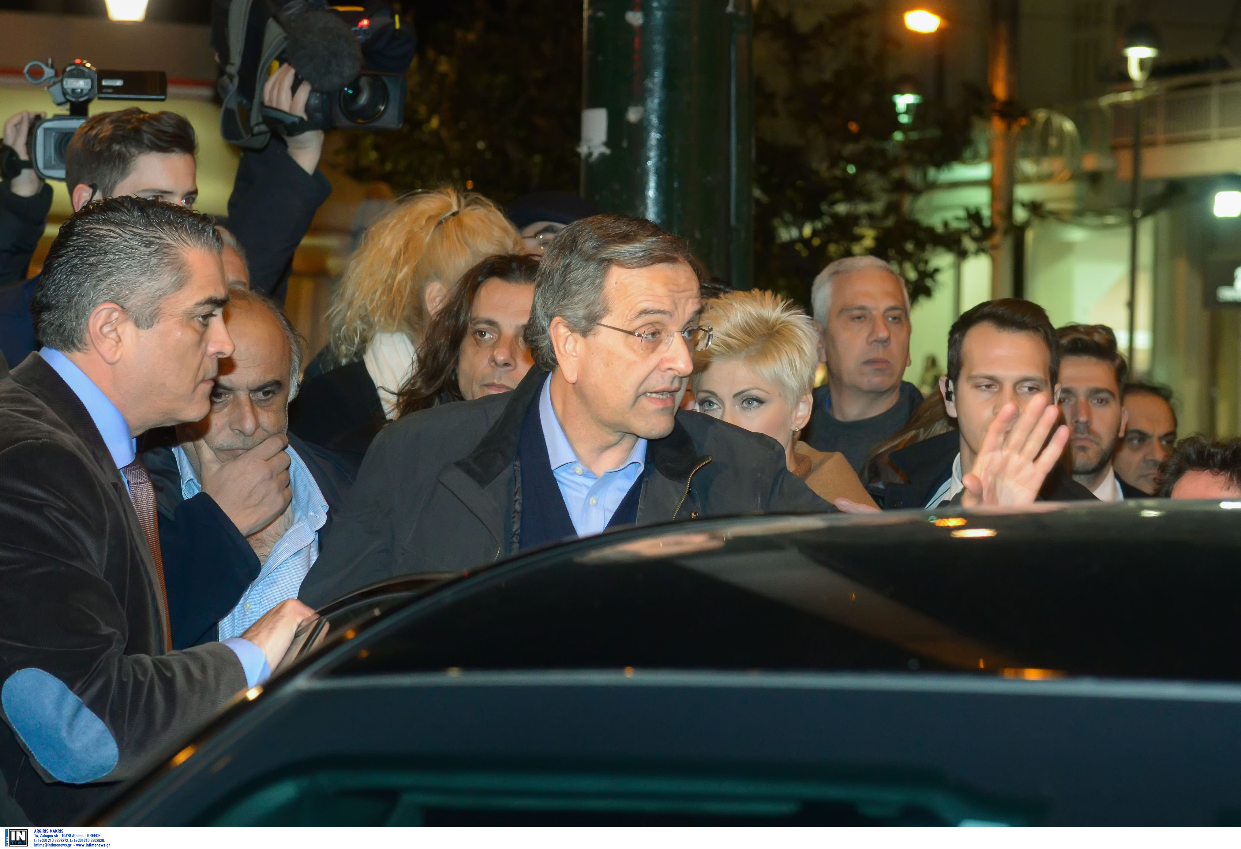 Πολιτική «σανίδα σωτηρίας» στους κεντρώους αναποφάσιστους αναζητεί ο Σαμαράς