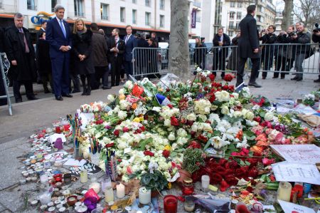 Βαλς: «Στη Γαλλία υπάρχει εδαφικό, κοινωνικό και εθνικό απαρτχάιντ»