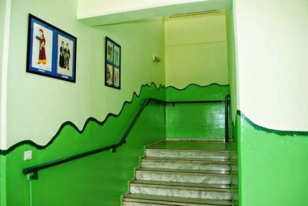 Πέμπτο Γυμνάσιο Αχαρνών: Ενα σχολείο γεμάτο χρώματα