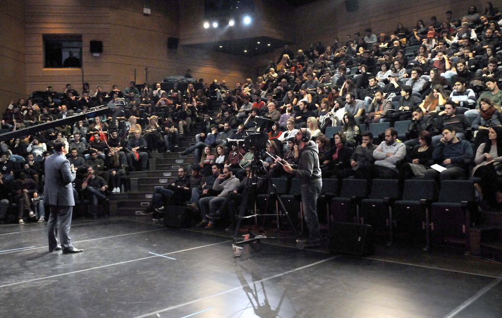 Παρέμβαση Τσίπρα ζητά η ΝΔ για το ερωτηματολόγιο της νεολαίας ΣΥΡΙΖΑ