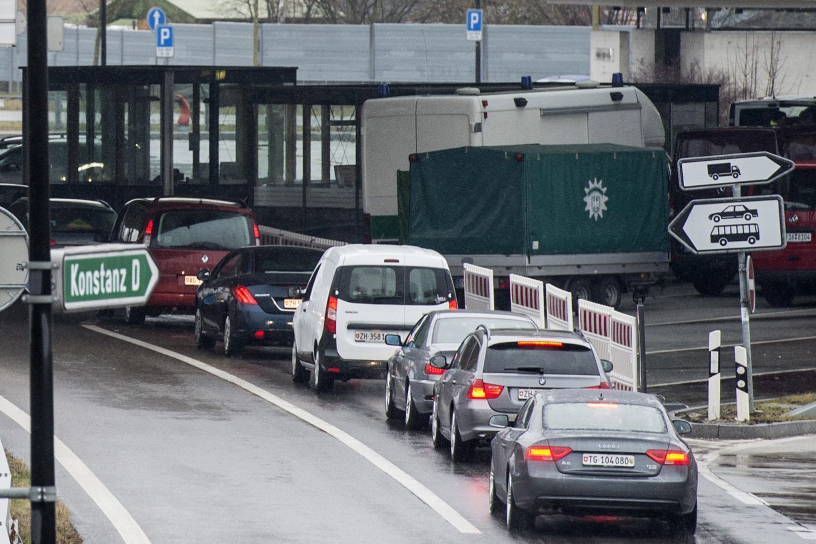 Έρευνα EY : «Έκρηξη» της ιδιοκτησίας αυτοκινήτων λόγω COVID-19 –  Μεγάλη πτώση στη χρήση ΜΜΜ