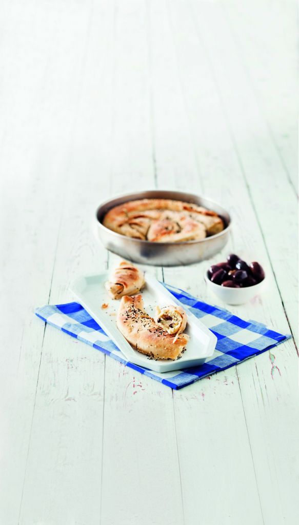 Ελιόπιτες με φέτα και δυόσμο