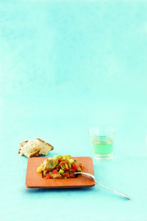 Πατάτες με λαχανικά στον φούρνο