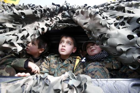 Συρία: 43 άμαχοι νεκροί σε βομβαρδισμούς κατά τζιχαντιστών