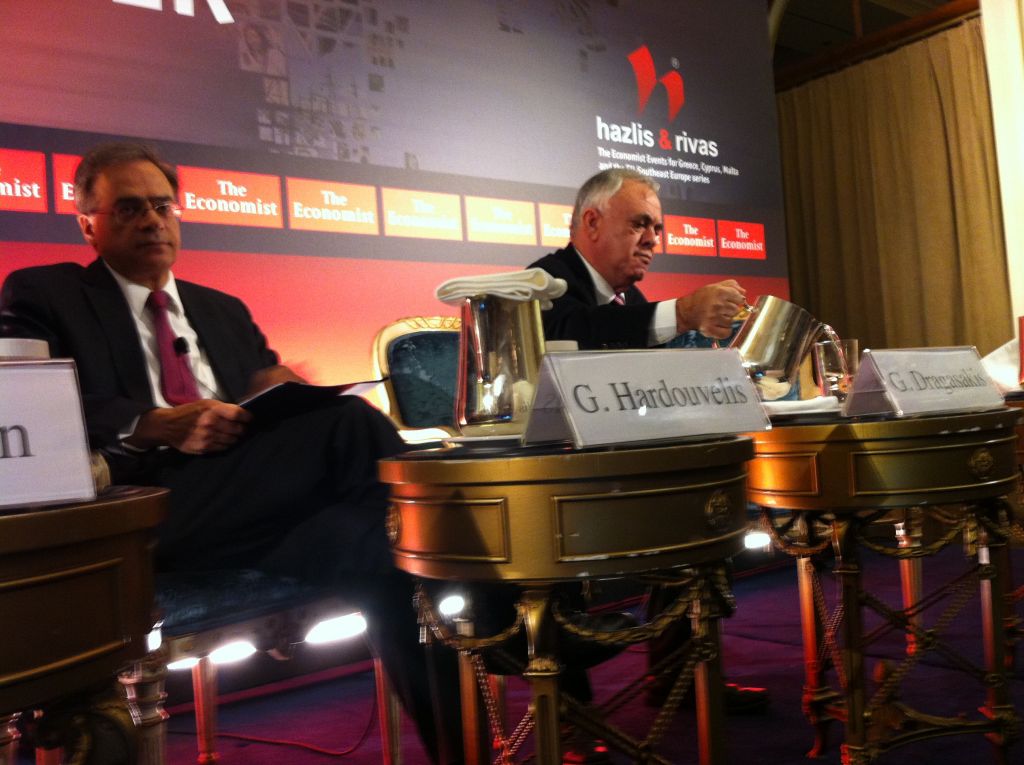 Γ. Δραγασάκης: Αναγνωρίζουμε ότι υπάρχουν δανειακές συμβάσεις που δεσμεύουν τη χώρα και εμάς – Σεβόμαστε τη Μέρκελ και τον Σόιμπλε