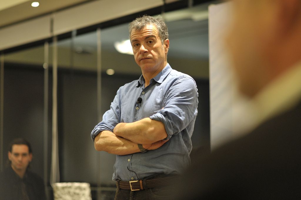 Μην κάνετε κριτική! Ο Σταύρος θυμώνει…