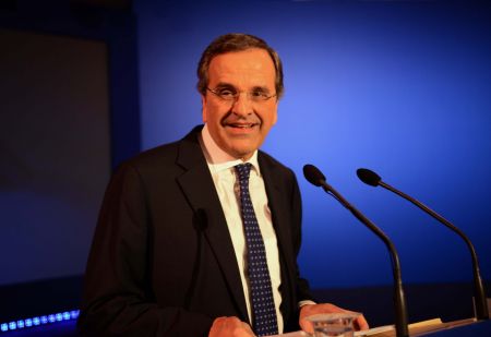 Σαμαράς: Λένε ότι θα δώσουν την ελληνική ιθαγένεια στο 70% των παρανόμων μεταναστών