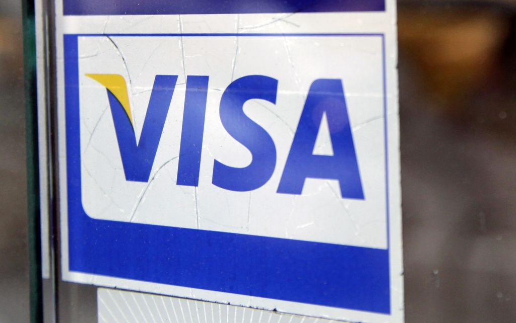 Visa: Αύξηση 80% στις συναλλαγές με κάρτες το 2015