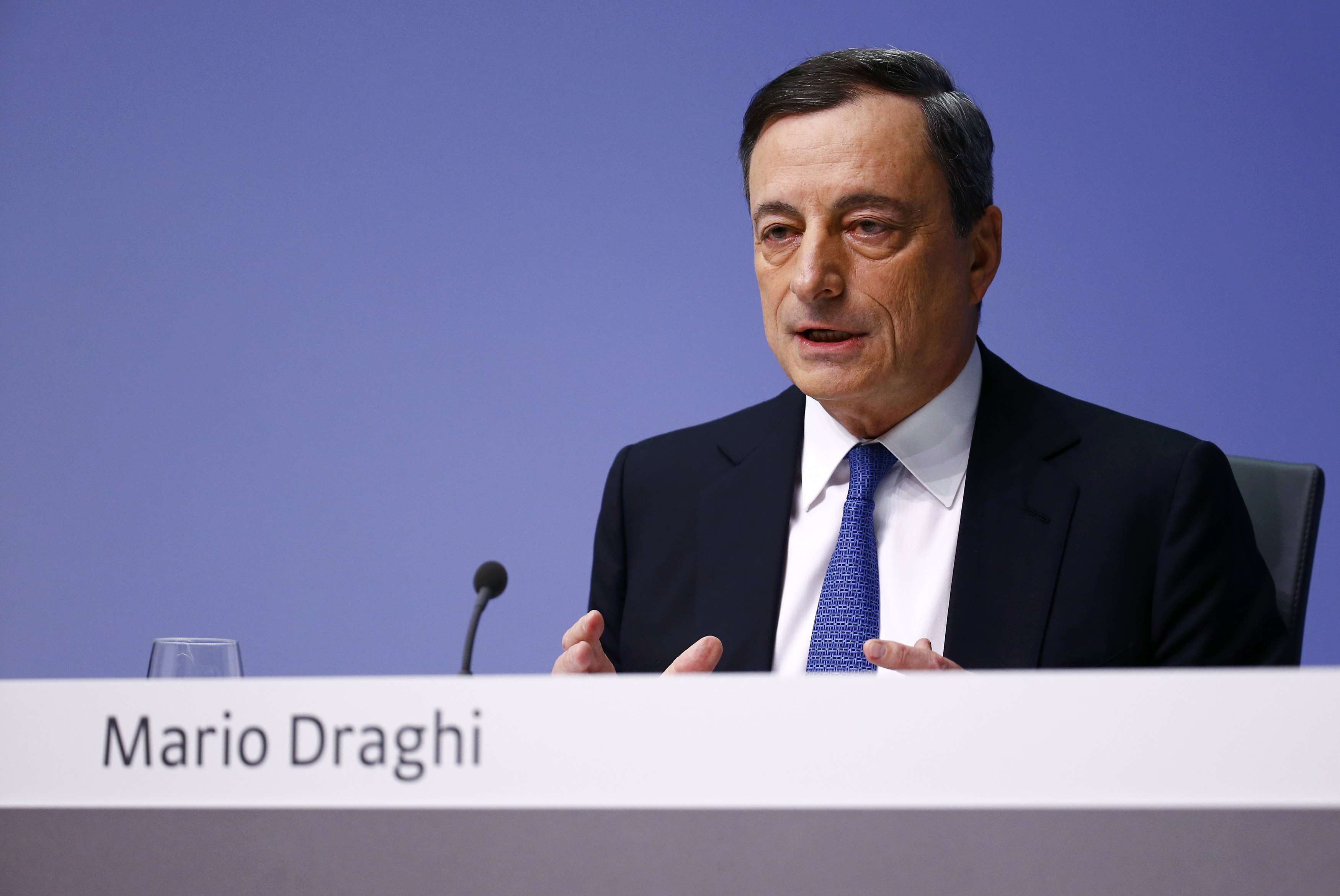 Ο Ντράγκι καλεί την Ευρωζώνη να ενωθεί για να προωθήσει μεταρρυθμίσεις